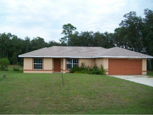 49 Fisher Way, Ocklawaha, FL 32179