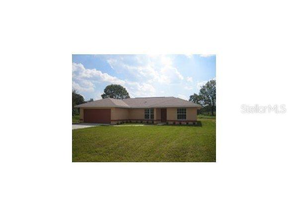 22 Malauka Run Dr., Ocklawaha, FL 32179