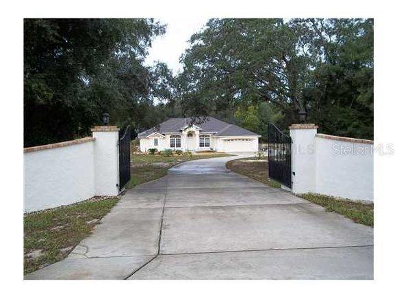 41103 Oak Grove Rd., Weirsdale, FL 32159
