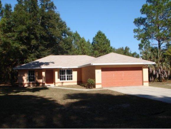 171 Sequoia Loop Pl., Ocklawaha, FL 32179