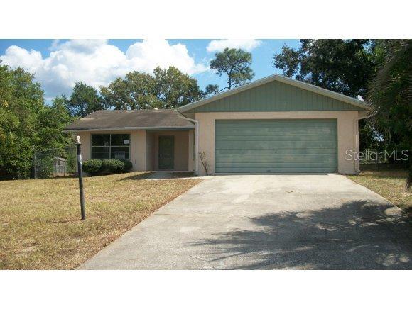 9 Lake Ct Loop, Ocala, FL 34472