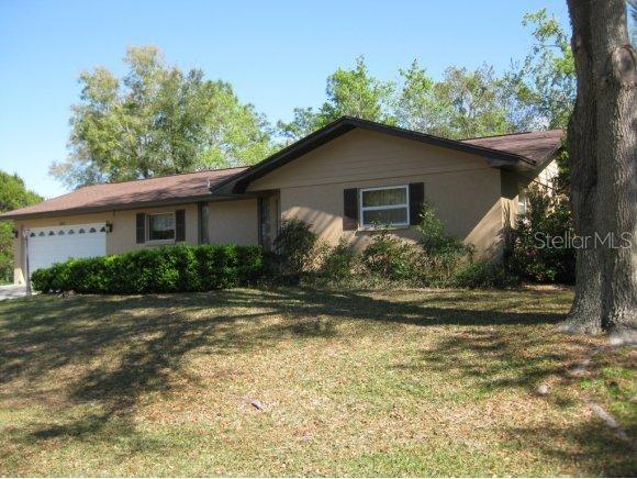 561 E Country Club Dr., Williston, FL 32696