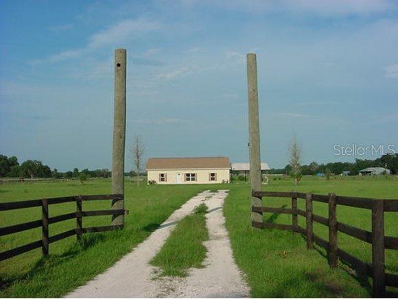 1751 SE 185 Ave., Williston, FL 32696