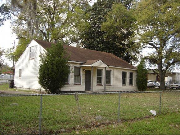 2412 N Magnolia Ave., Ocala, FL 34475