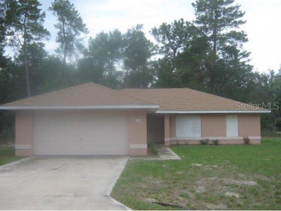 6 Bay Ln., Ocklawaha, FL 32179