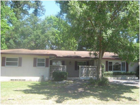 1527 NE 11th St., Ocala, FL 34470