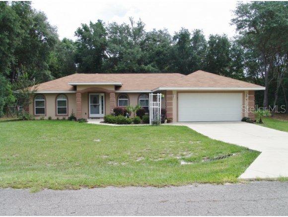 21 Guava Lane Pl., Ocklawaha, FL 32179