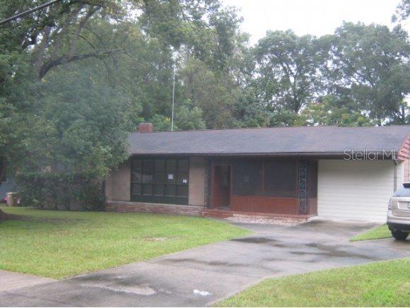 823 SE 24 St., Ocala, FL 34471