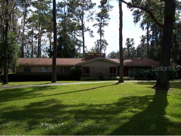 910 SW 80 St., Ocala, FL 34476