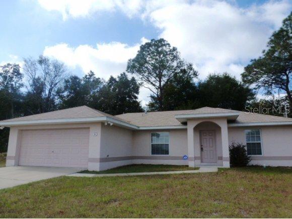 8 Maple Ln., Ocklawaha, FL 32179