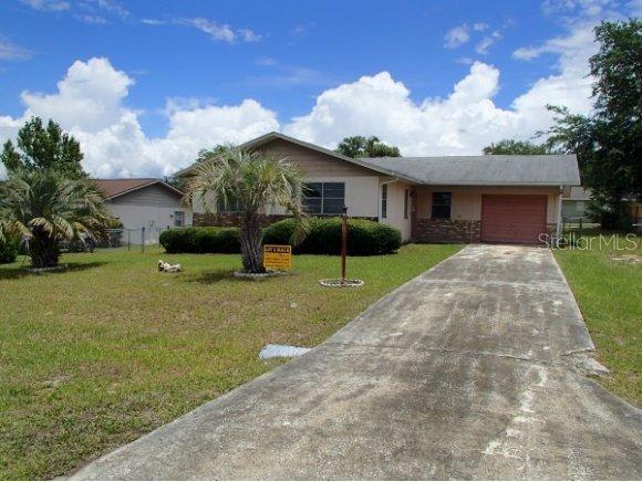 18 Palm Rd., Ocala, FL 34472