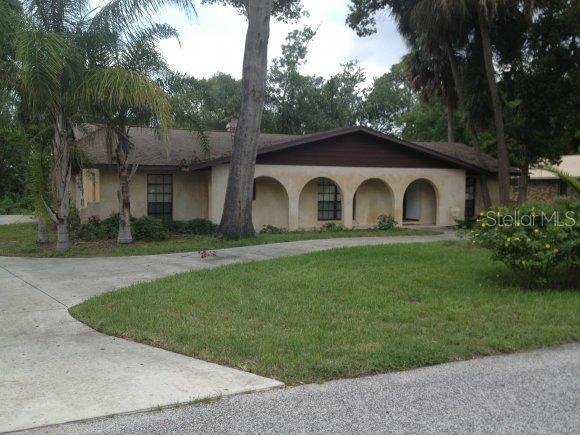 12 SE Tomoka Pl., Summerfield, FL 34491