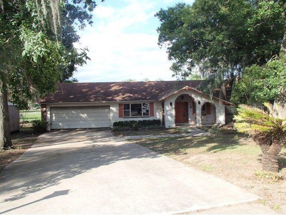 15 Spring Lake Way, Ocala, FL 34472