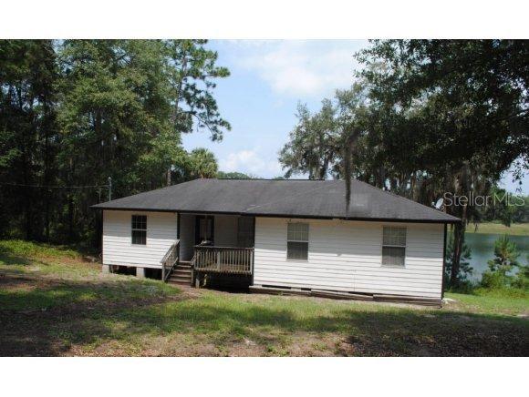 194 Malauka Loop, Ocklawaha, FL 32179