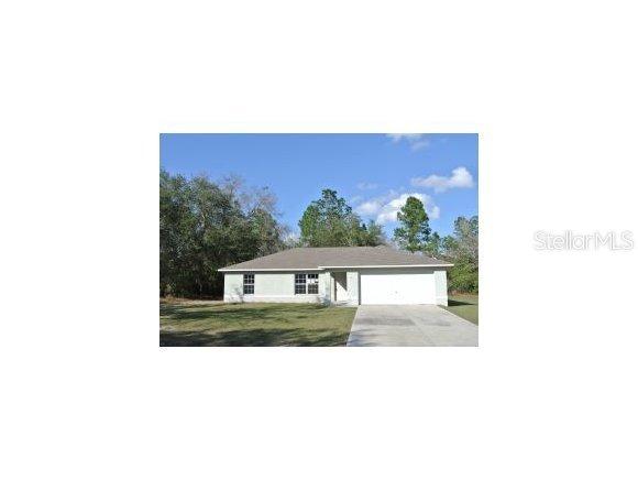 45 Fisher Pass, Ocklawaha, FL 32179