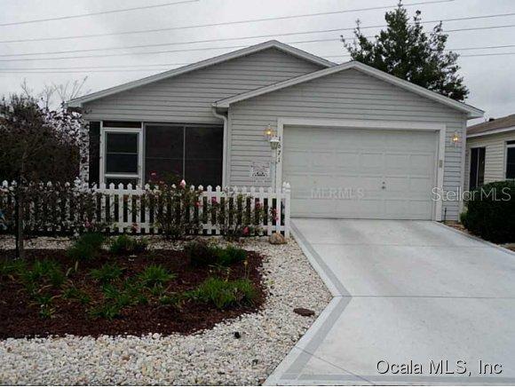 1671 Campos Dr., The Villages, FL 32162