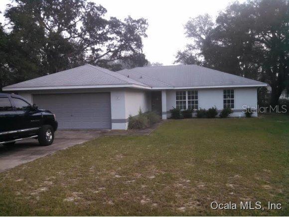 97 Fisher Way Dr., Ocklawaha, FL 32179