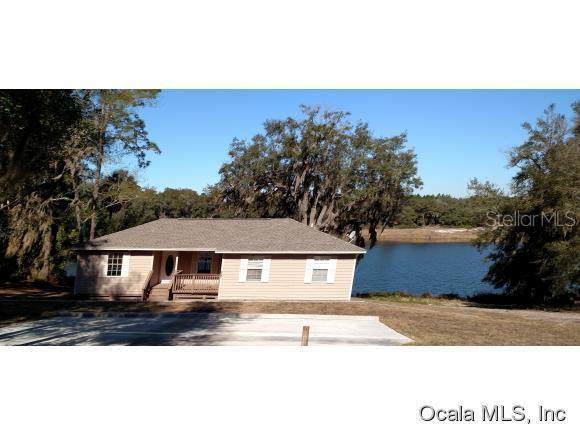 194 Malauka Loop, Ocklawaha, FL 32179