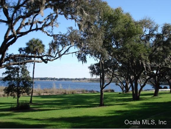 E Highway 25, Ocklawaha, FL 32179