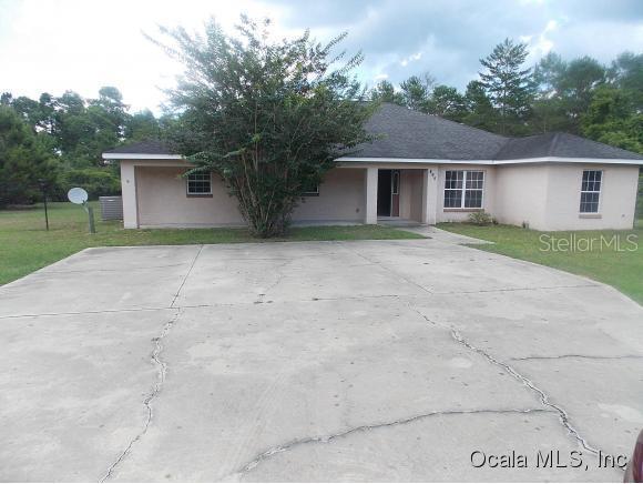 495 Fisher Rd., Ocklawaha, FL 32179