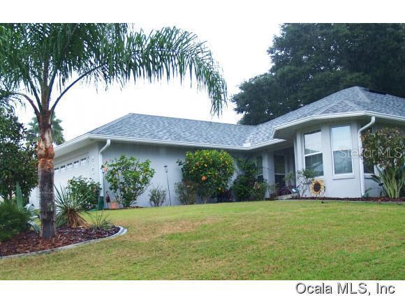 210 Forest Park Ln., Lady Lake, FL 32159