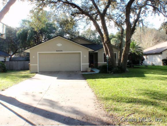 40001 Parkinsonia St., Lady Lake, FL 32159
