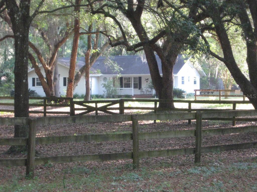 18371 NW 20th Ave., Citra, FL 32113