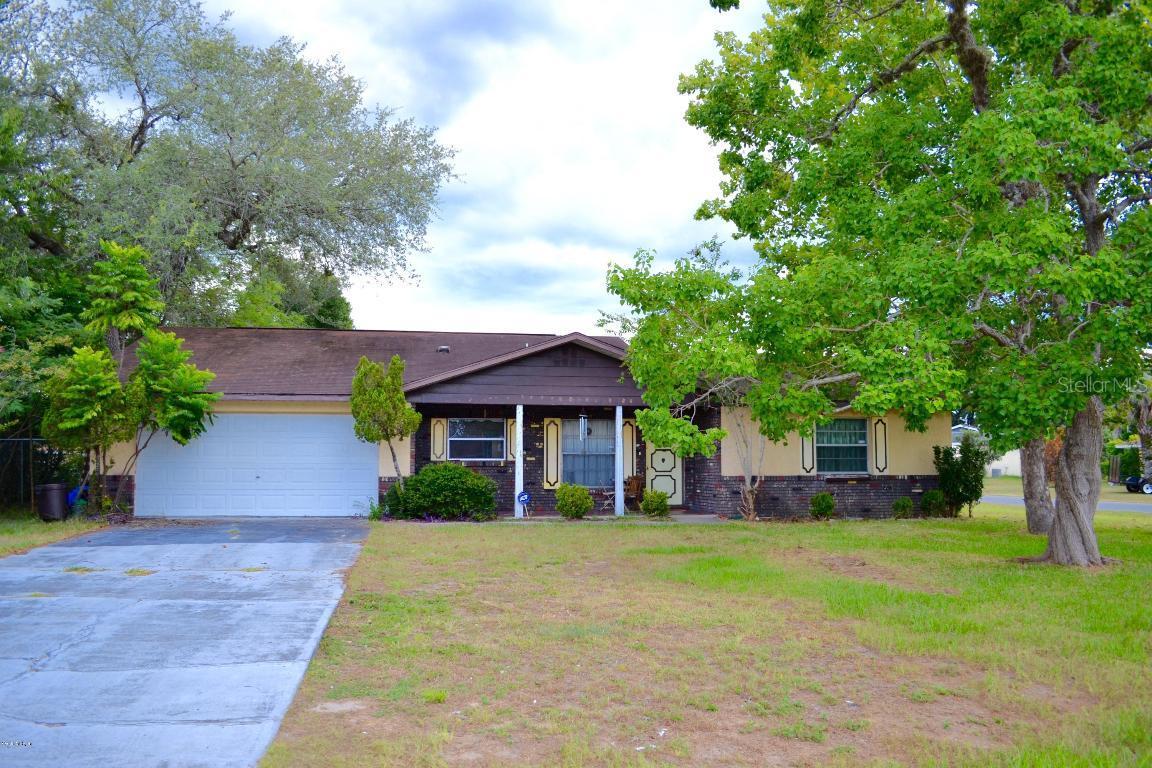 1 Bahia Place Loop, Ocala, FL 34472