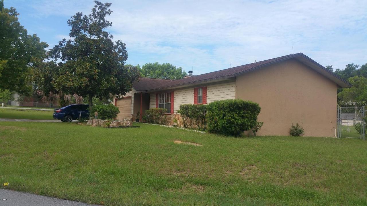 61 SE Sapphire Rd., Ocala, FL 34472