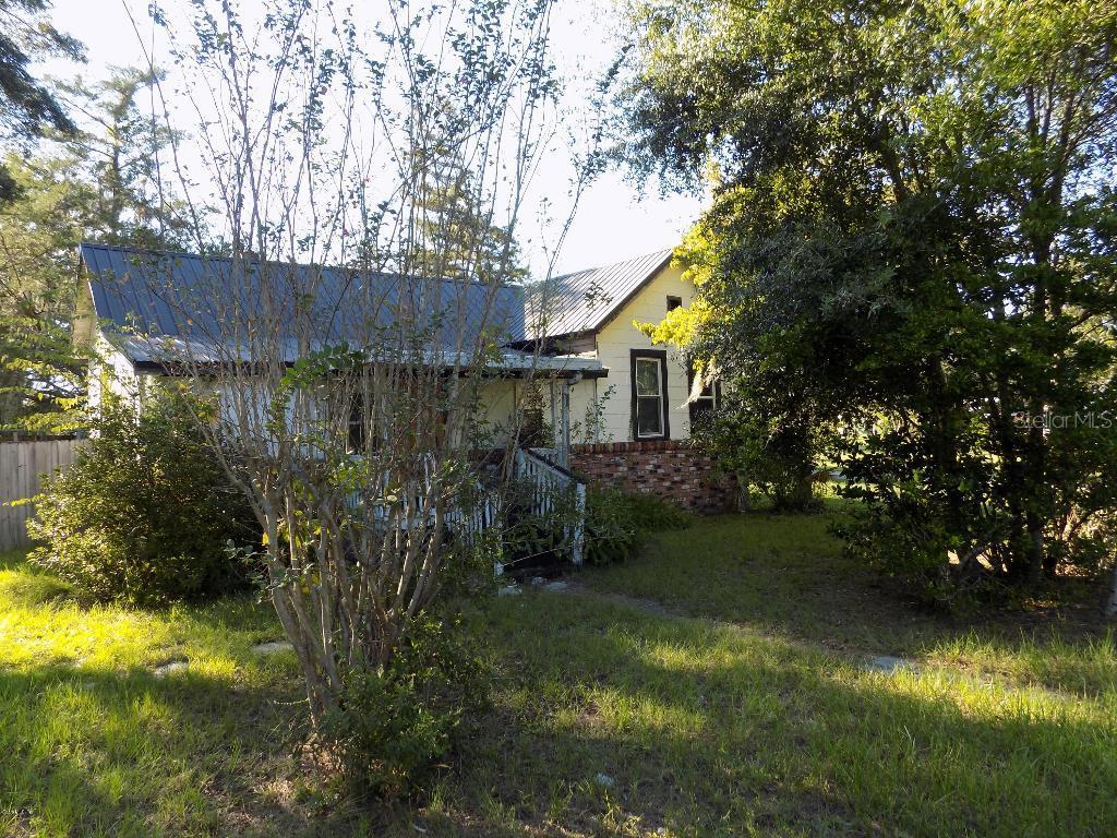 1216 NW 15 Ave., Ocala, FL 34475