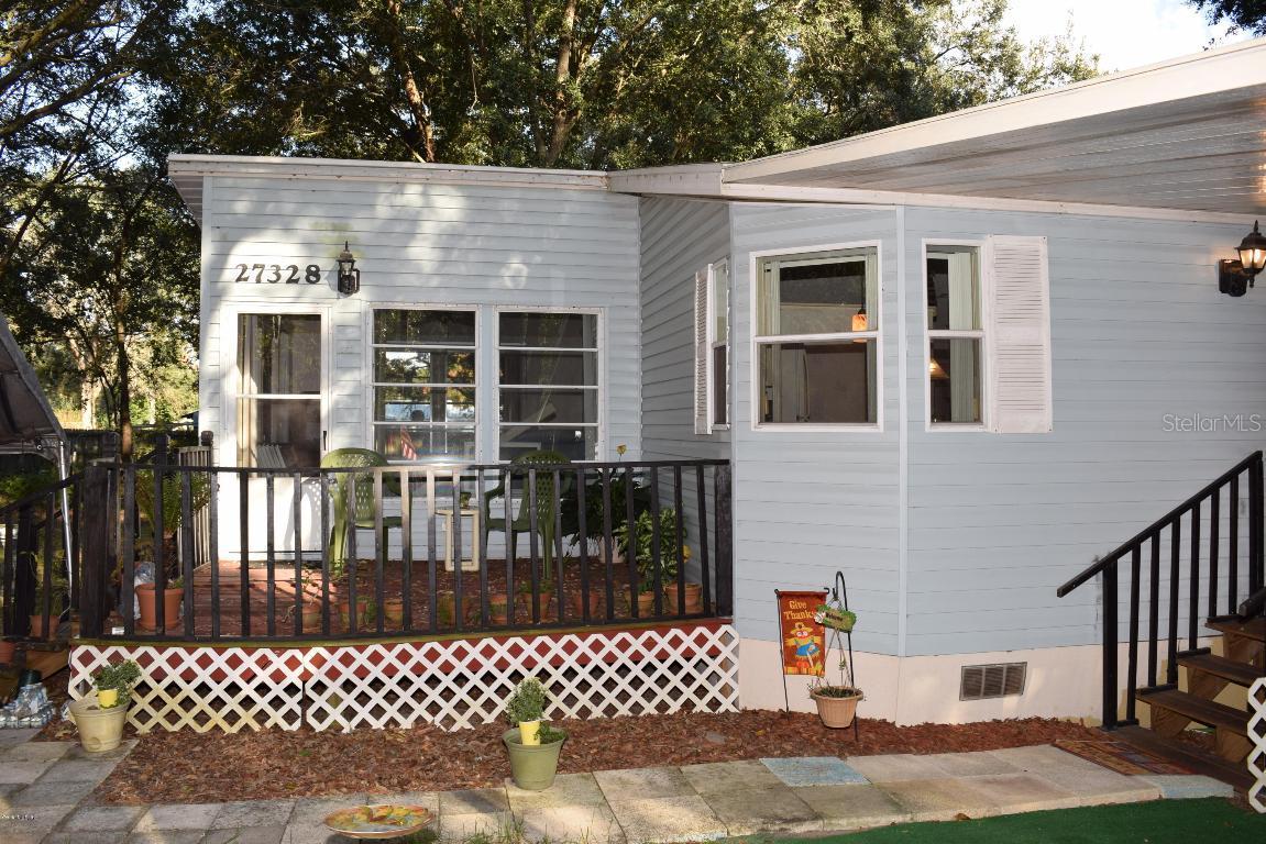 27328 Magnolia Ave., Okahumpka, FL 34762