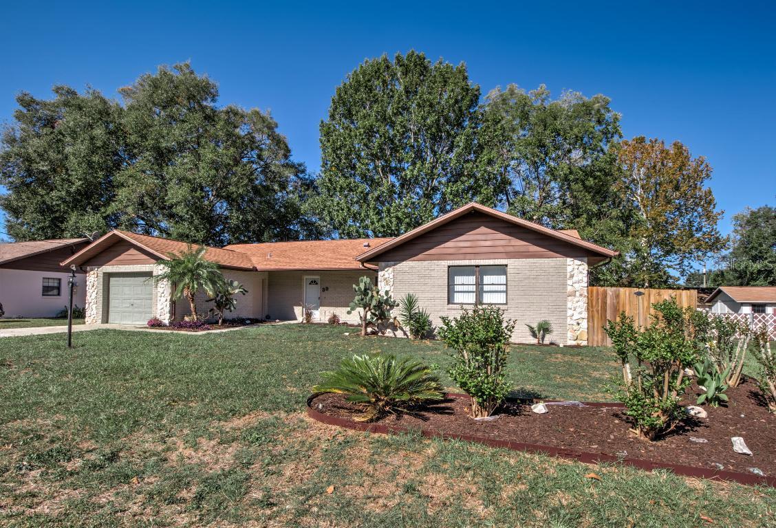 33 Banyan Dr., Ocala, FL 34472