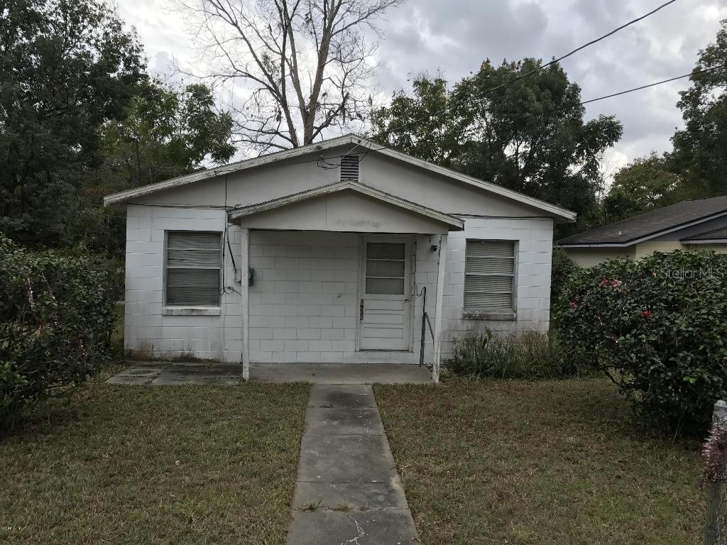 1932 NW 4th Pl., Ocala, FL 34475