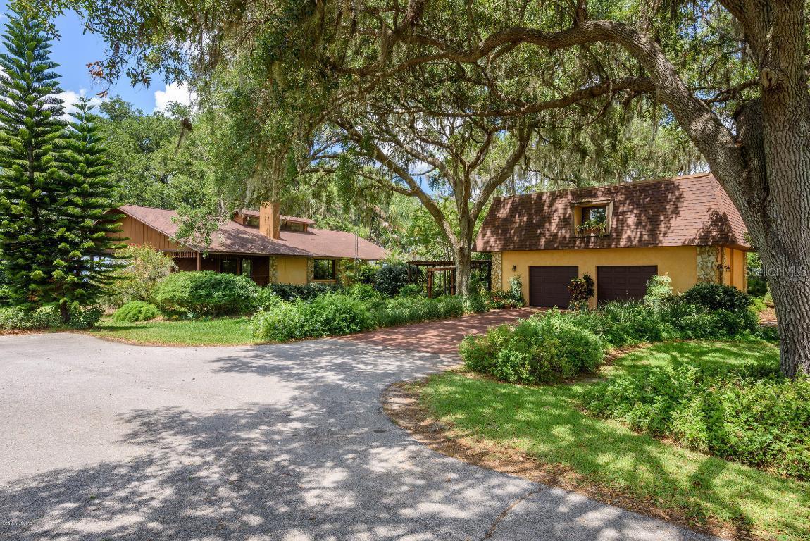 13815 SE 156th Ln., Weirsdale, FL 32195