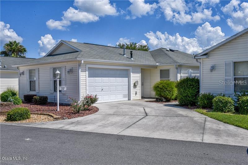 990 Smyrna St., The Villages, FL 32162