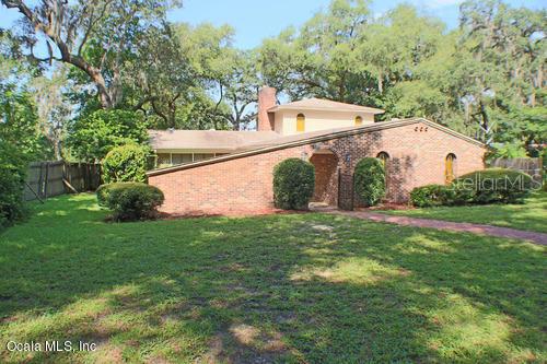 8042 County Line Rd., Melrose, FL 32666