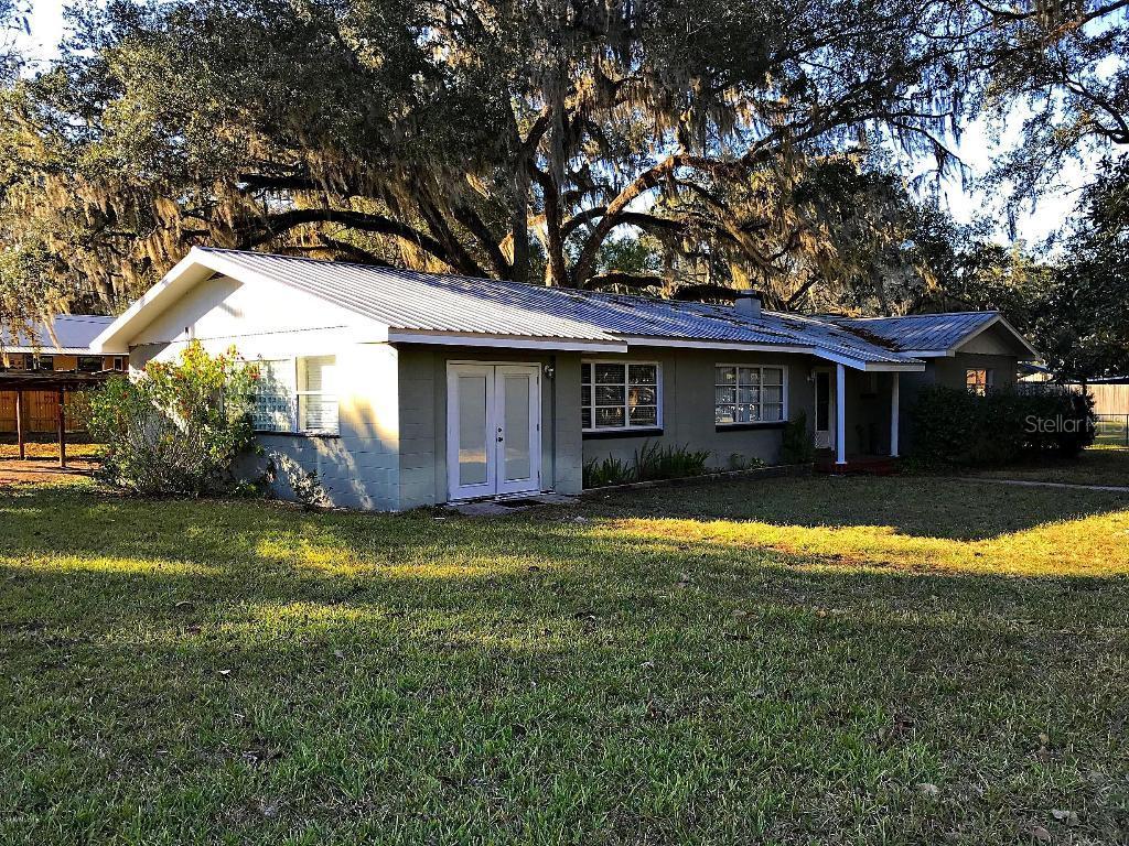 320 NE 2nd St., Williston, FL 32696