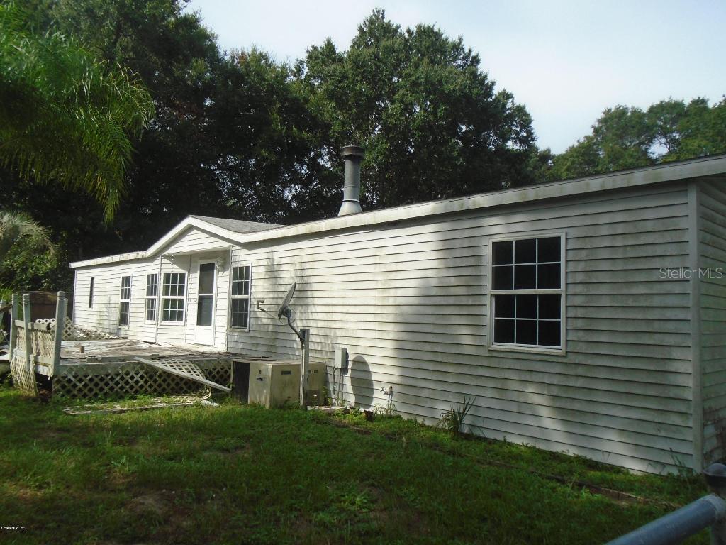 17430 SE 35th St., Ocklawaha, FL 32179