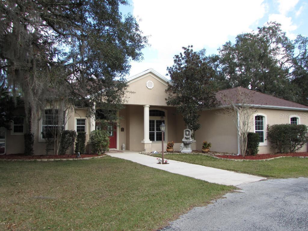 535 Griffin View Dr., Lady Lake, FL 32159