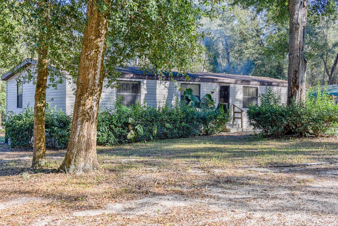 6060 S Highway 314a, Ocklawaha, FL 32179