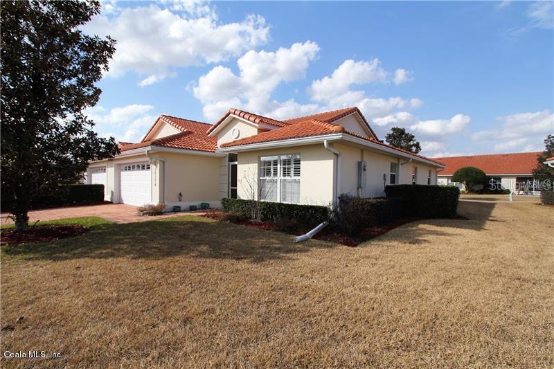 10174 Mainsail Dr., Oxford, FL 34484