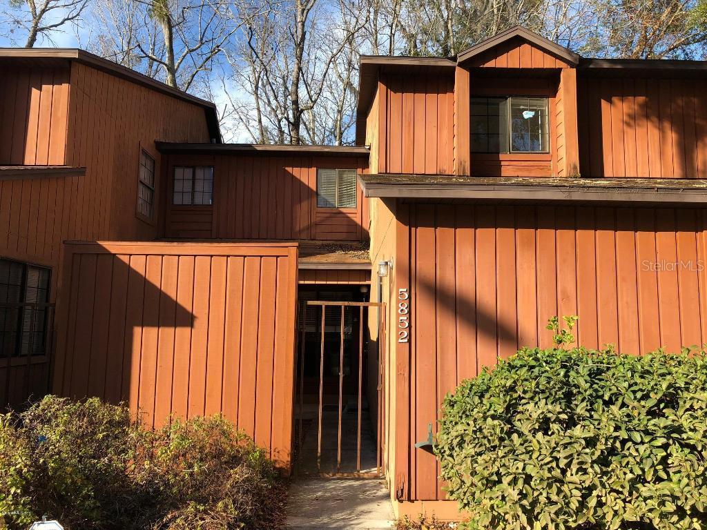 5852 SW 8th Place Pl., Gainesville, FL 32607