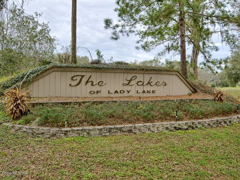 553 Dowling Cir., Lady Lake, FL 32159