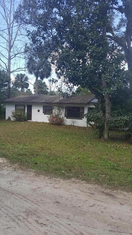 22007 Newburn Ln., Astor, FL 32102