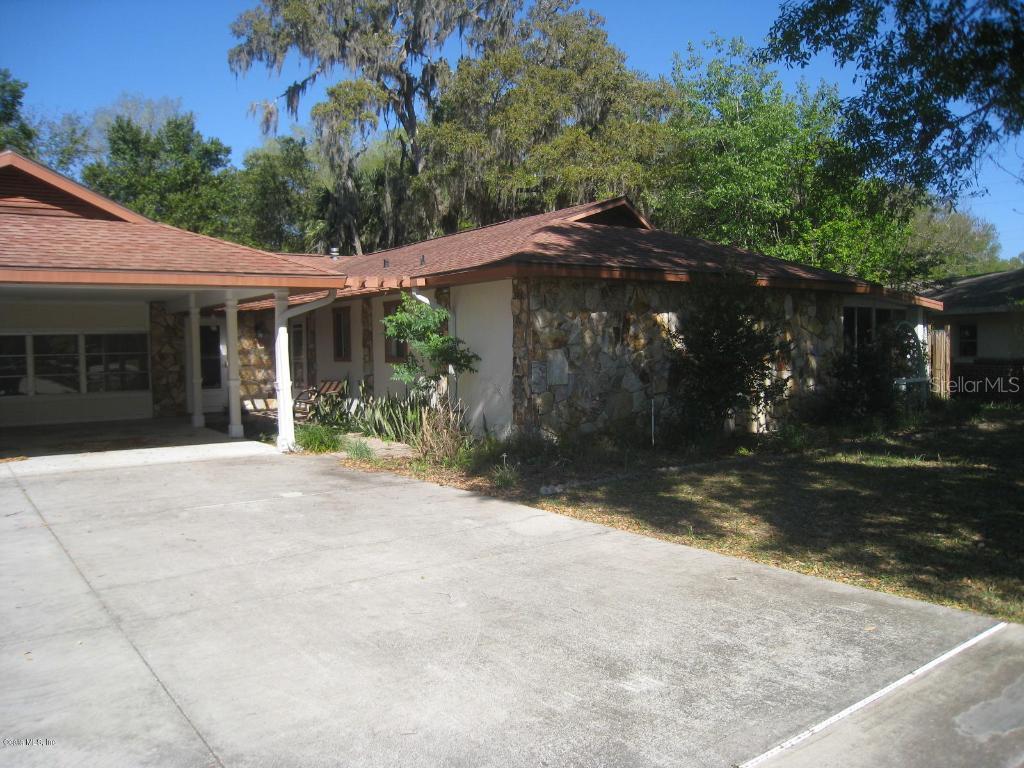 12 Spring Lake Way, Ocala, FL 34472