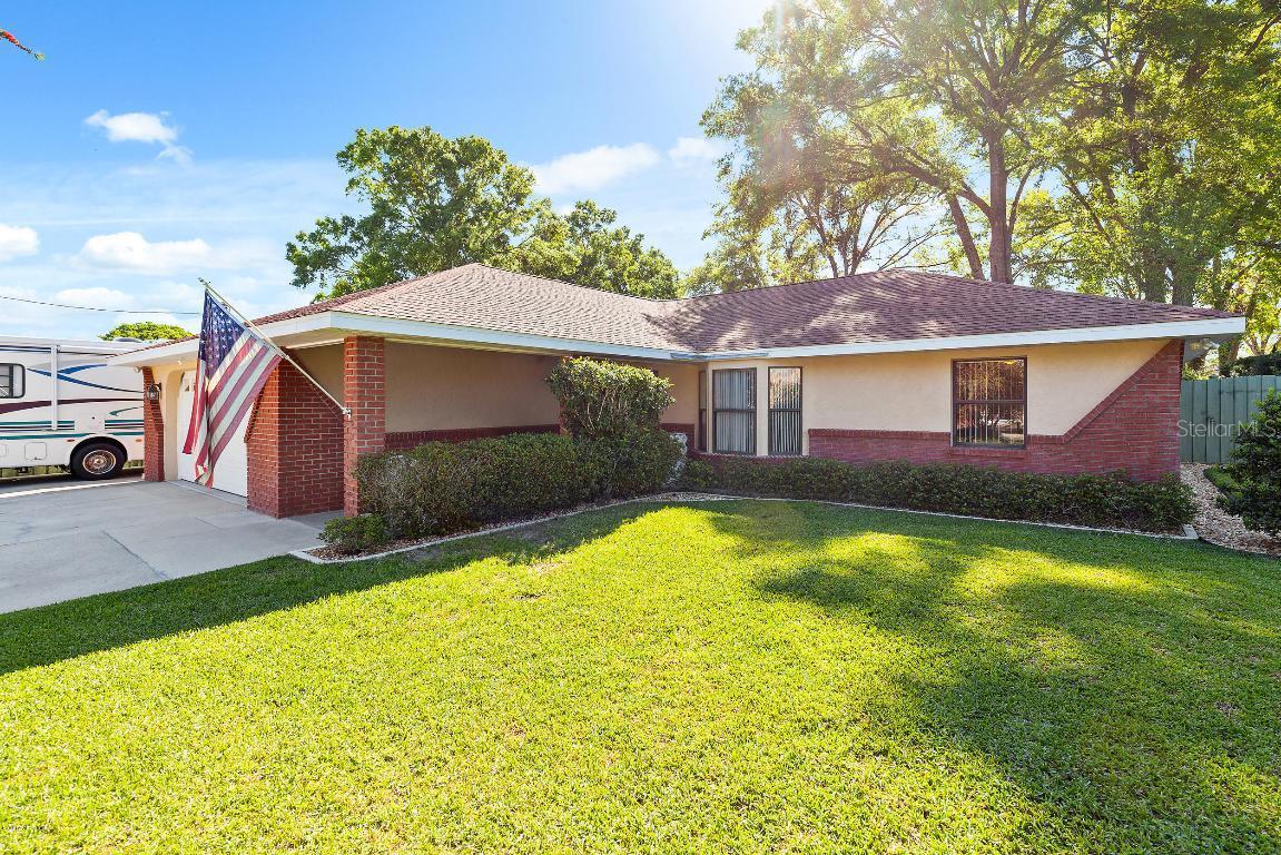 36 Banyan Dr., Ocala, FL 34472