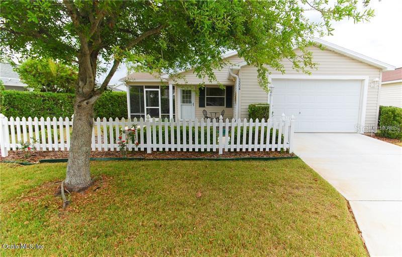 1304 Hollyberry Pl., The Villages, FL 32162