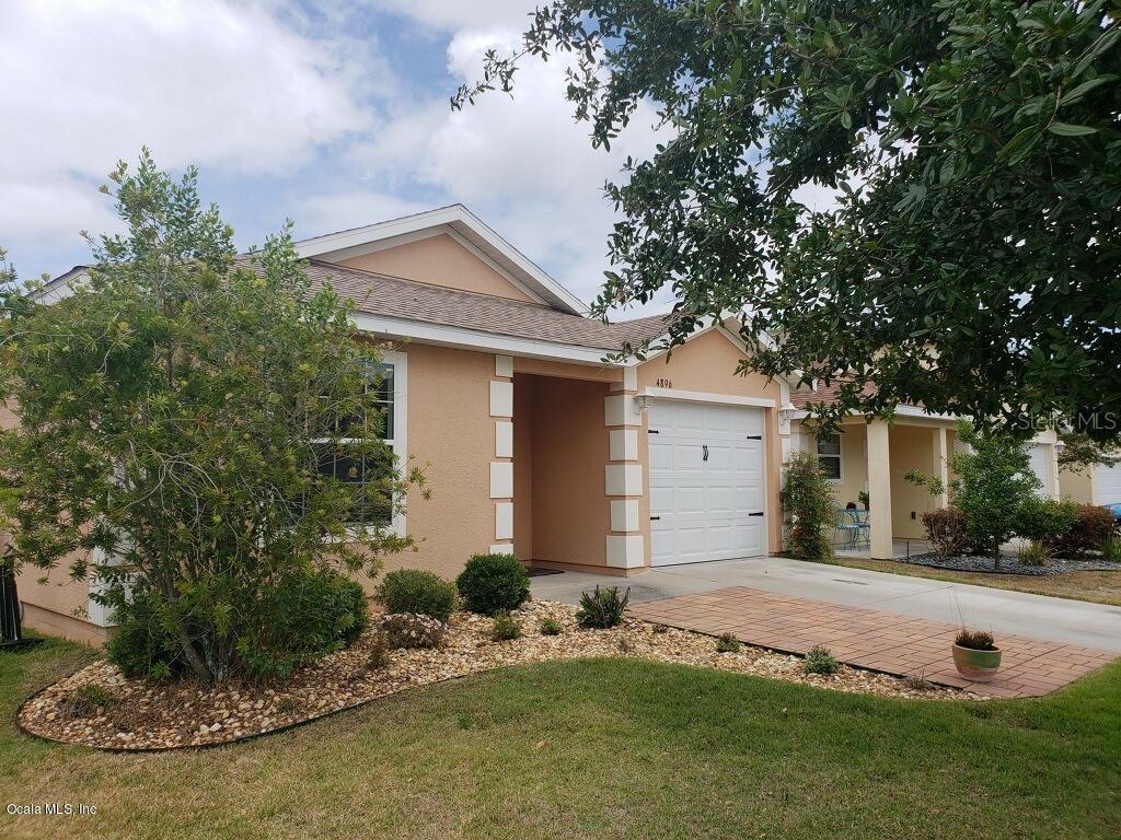 4896 NE 123rd Ln., Oxford, FL 34484
