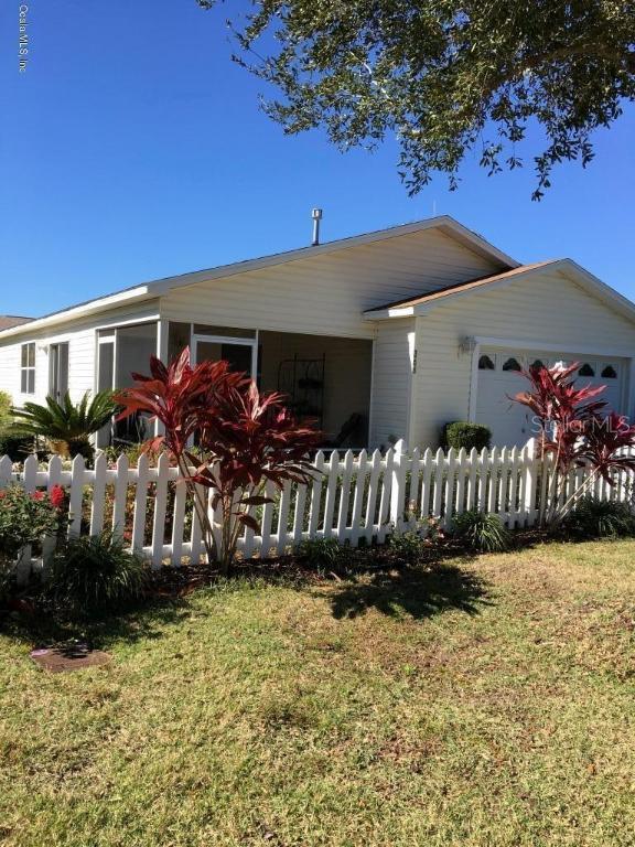 366 Red Bank Rd., The Villages, FL 32162