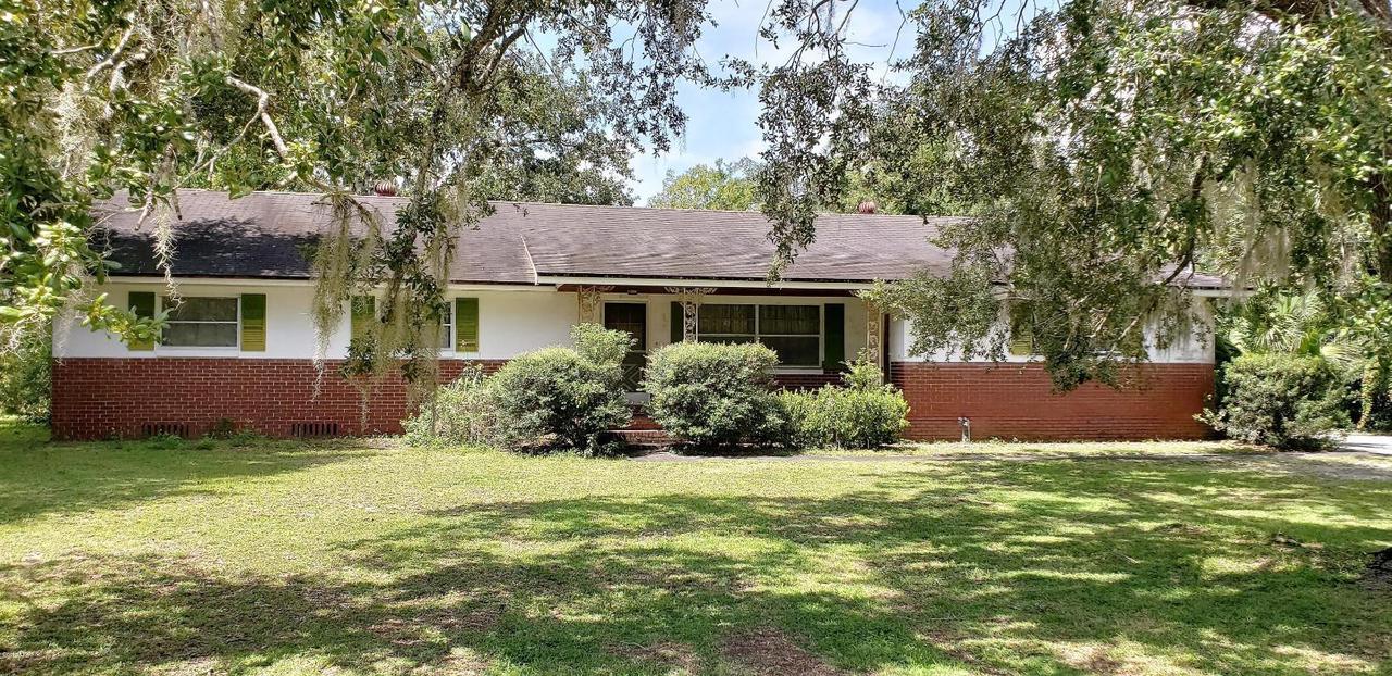 832 NE 42nd Ter., Ocala, FL 34470